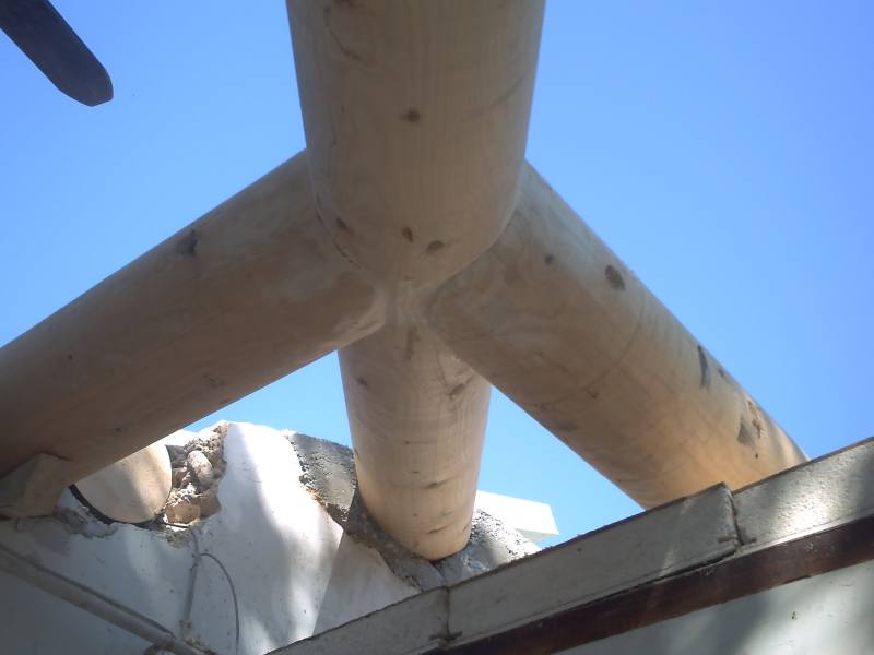 Rénovation d'un Mas en charpente poutre ronde à Aix-En-Provence